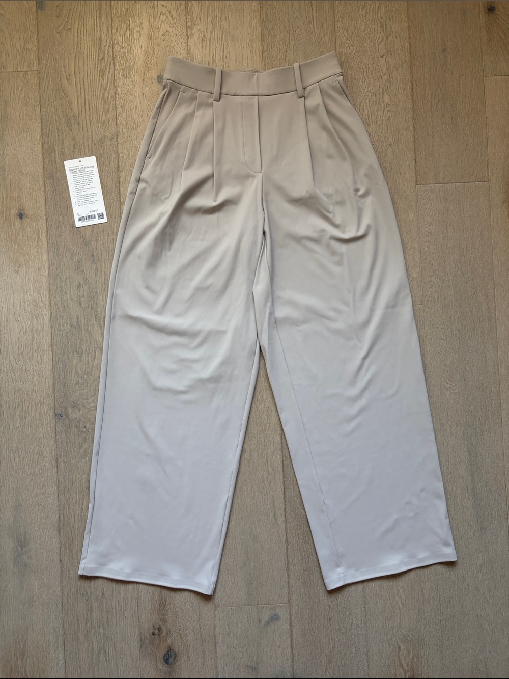 EUC daydrift high rise wide leg trouser SHORT downtown tan lululemon size S